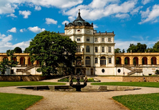 Architektura ve službách první republiky